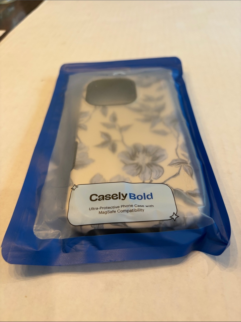Casely Bold Floral MagSafe Phone Case — White & Gray. A24 iPhone 16 Pro